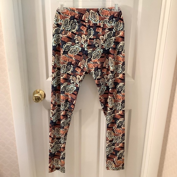 NEW LulaRoe Tall Curvy (TC) Leggings Multi Floral - Picture 5 of 9